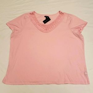 Lane Bryant Crochet Scoop Neckline Short Sleeve TShirt Soft Pink 26 28 NWT